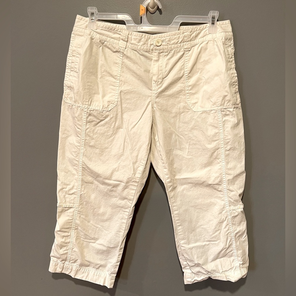 Old navy white capris size 14